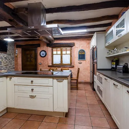 Baserri 別荘 Forua